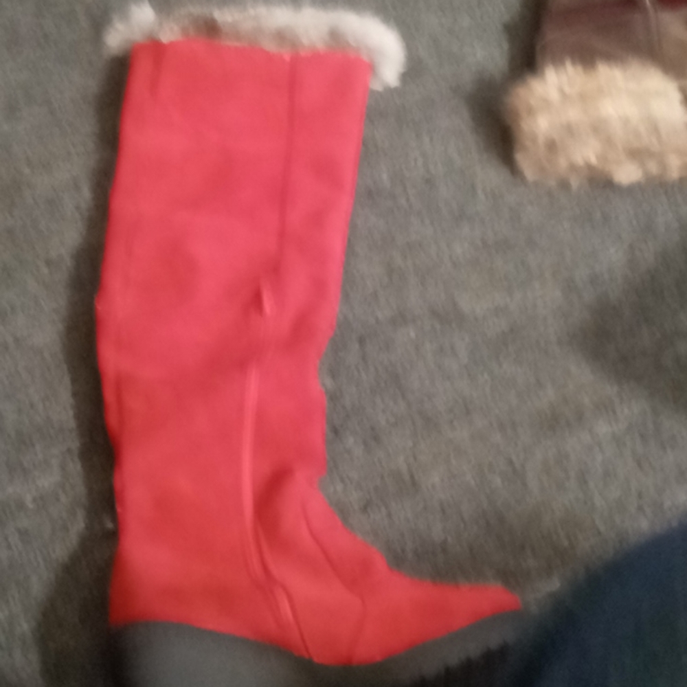 )Booth - Picture 2 of 3